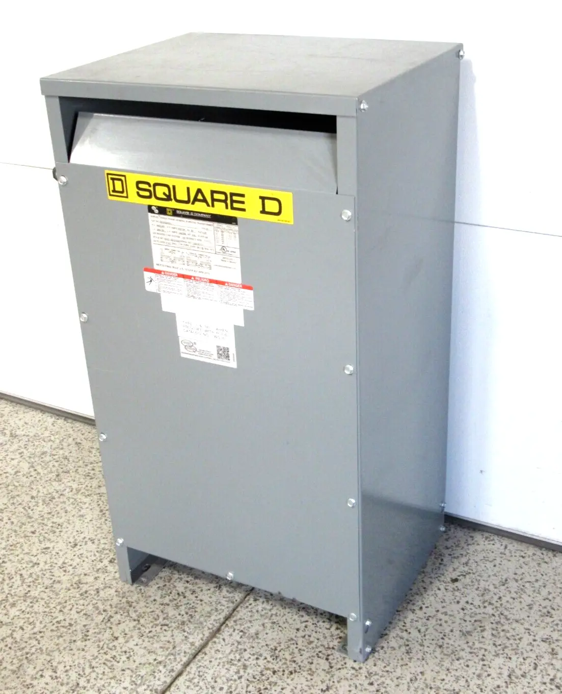 NEW SQUARE D EE25S3HCU TRANSFORMER DRY TYPE 1PH 25KVA 240X480V120/240