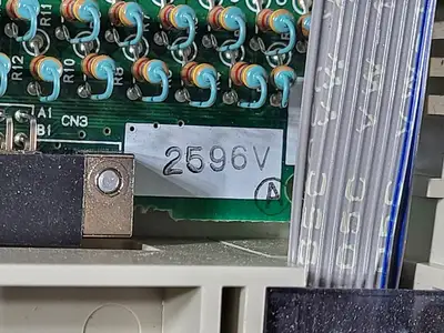 NEW OMRON CQM1-ID213