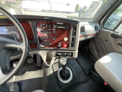 Used 2013 FREIGHTLINER 108SD Bucket (boom) trucks California US | Big Truck & Equipment #1412218