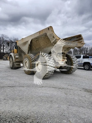 USED 2018 BELL B40E