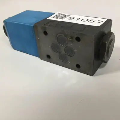 USED VICKERS DG4V-3-2A-M-U-H7-60