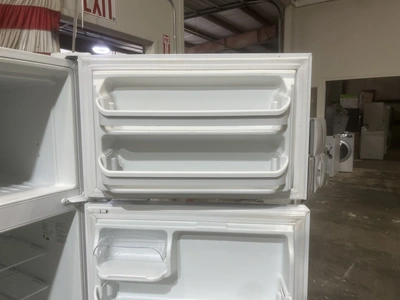 Used FRIGIDAIRE FREEZER ON TOP Refrigerators Michigan US | Miedema Asset Management Group #1320521