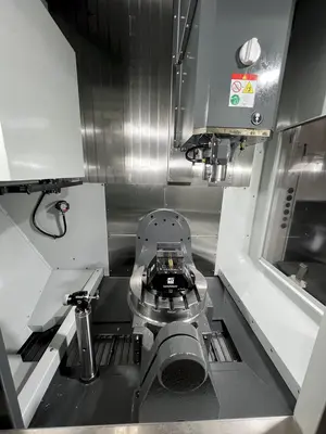 USED 2022 HAAS UMC-500SS