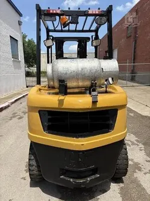 USED 2018 CAT GP30N