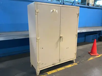 Used STRONGHOLD _UNKNOWN_ Cabinets Ohio US | HGR 24 #1404361