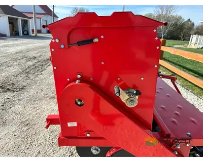 Used TAR RIVER _UNKNOWN_ Food Plot Seeders Iowa US | Keast Enterprises #1360509