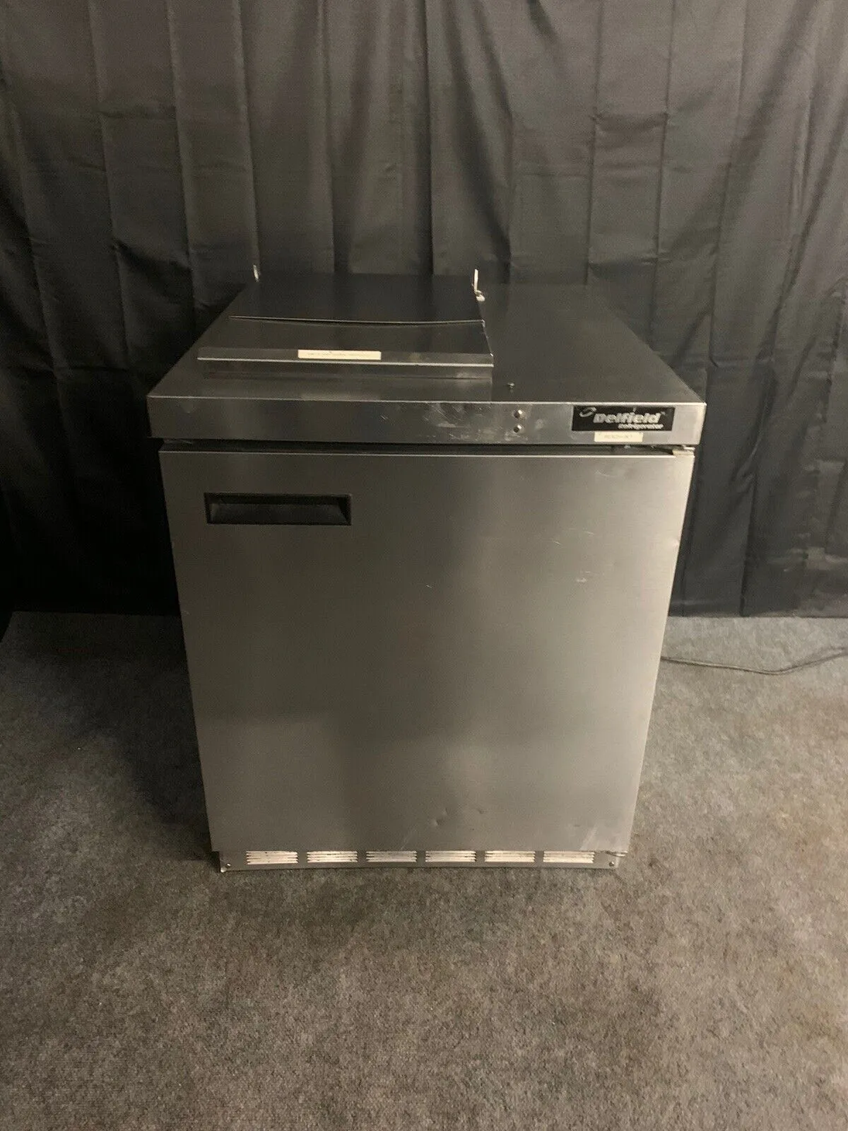 174-0086 Delfield UC4427N-6M-DD1 27” Undercounter Self Contained Cooler