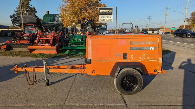 Used 2002 INGERSOLL-RAND P250WJD Air Compressors (Misc) | Rosseel's Equipment Inc #720575
