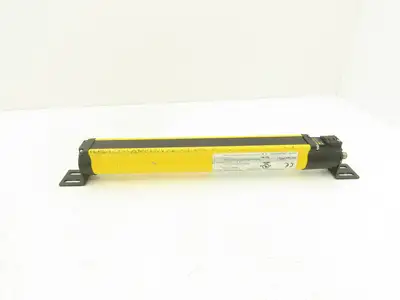 Allen Bradley 440L-R4J0320YD Light Curtain Guardmaster Transmitter Ser A Rev B