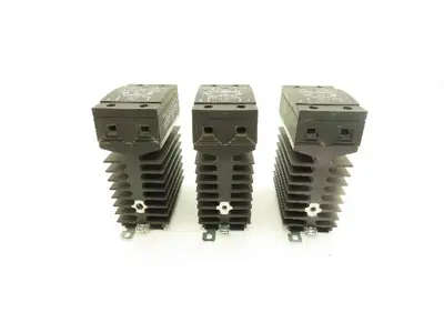 crydom CMRD4865 Relay Coil 4-32VDC Output 480VAC 65A Lot of 3