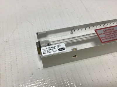 Dwyer VFB-51-EC Visi-Float Variable Area Flowmeter 5-20 SCFH Air