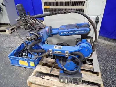 USED 2011 YASKAWA MOTOMAN MOTOMANMH6