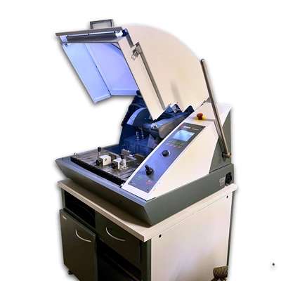 Item# L202 Struers Discotom-10 Automatic Saw