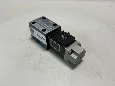 USED BOSCH 0 810 090 215