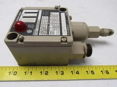 A-B Allen Bradley 836T-T253JX23X15 Style T Pressure Control Ser.A