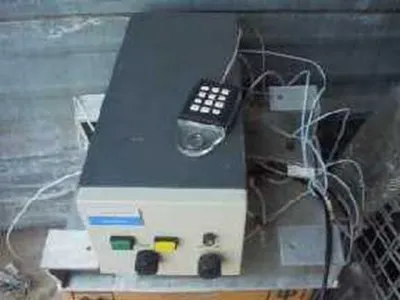 QTY. 1. PERKIN-ELMER GAS SELECTOR. (lab41.jpg)To s...