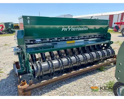 Used PH OUTDOORS _UNKNOWN_ Food Plot Seeders Iowa US | Keast Enterprises #1360437