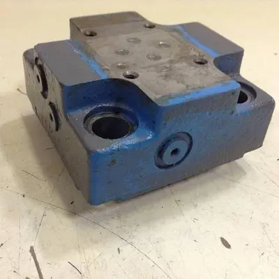 USED VICKERS CVCS25D1S210S19