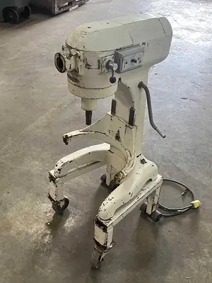 USED 1992 HSIAO LIN MACHINE CO. HL-11012