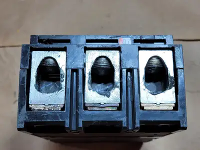 USED SQUARE D LAL364001027