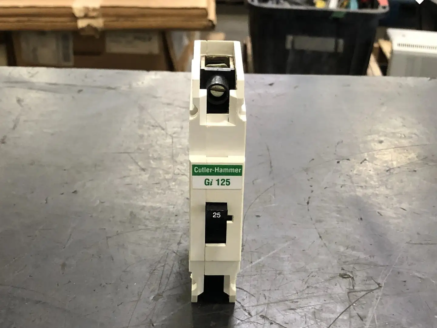NEW CUTLER-HAMMER GI1025