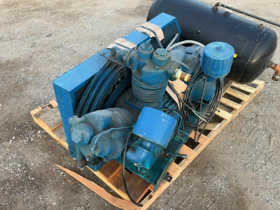 Used LEROI AIR COMPRESSOR 25 HP 880A HEAVY DUTY TWO STAGE RECIPROCATING 87.5 CFM AT 175 PSI Lubricated Reciprocating Air Compressors Michigan US | Miedema Asset Management Group #1761057