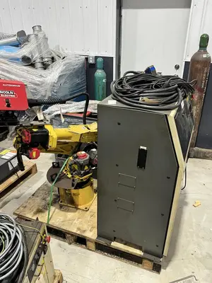 Used FANUC ARCMATE 100IBE Robots Michigan US | RAB Industries, Inc. #184547