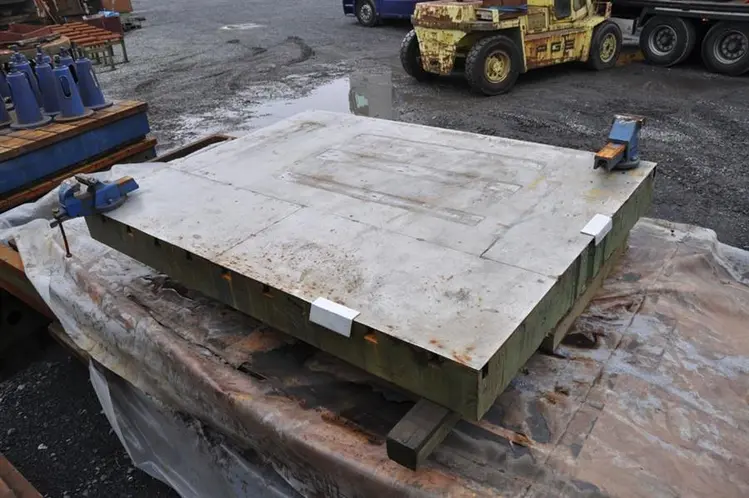 Used WELDING TABLE 2400 X 1800 X 200 MM Tables, Floor & Layout Plates BE | Apt International N.V #366575