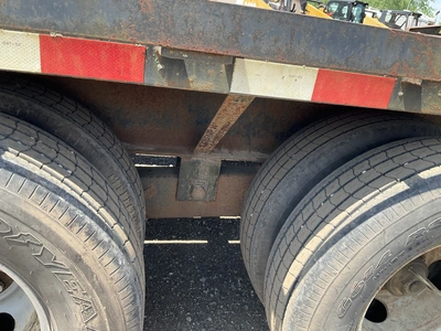 2005 Leland 30’ Tag Trailer
