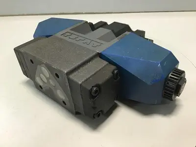 USED YUKEN DG4V-5-6C-M-P7L-H-6-30