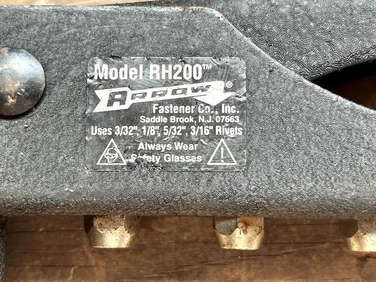 USED ARROW RH200