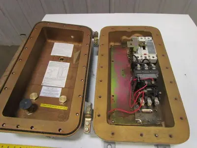 Allen Bradley 513-CHH-41 Cobination Starter Circuit Breaker NEMA Size 2 200-575V