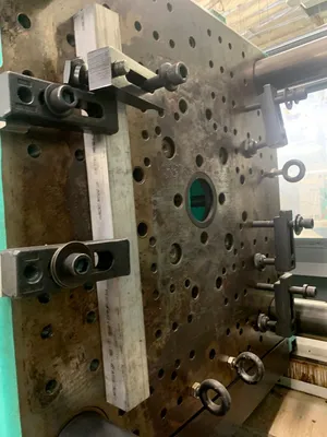 2012 ARBURG 630S-2500-800 Injection Molding Horizontal/Vertical | Machinery Network (4)