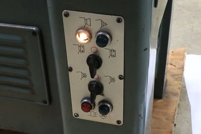 USED 1980 Kao Ming 40S, UNIVERSAL TCG, TILT WHEELHEAD