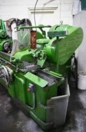 1942 NORTON 10 X 40 GRINDERS, CYLINDRICAL - PLAIN | GCH Machinery (2)