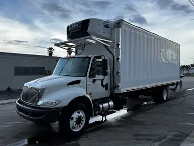Used 2019 INTERNATIONAL 4300 Reefer Trucks Florida US | Truck and Van Outlet #1509137
