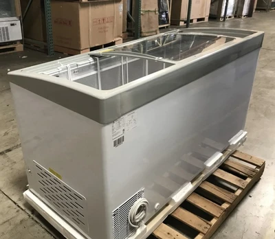 171-0124 60” Self Contained Chest Freezer Display Case