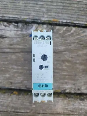 USED SIEMENS 3RP1525-1AP30