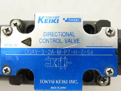 Tokyo Tokimec DG4V-3-2A-M-P7-H-7-54 Directional Control Solenoid Valve 24VDC