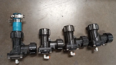 32" x 8" MANIFOLD- 4 PORTS - END OUTLETS WIHT 4 MECAIR ME 814 NPT STAINLESS STEE