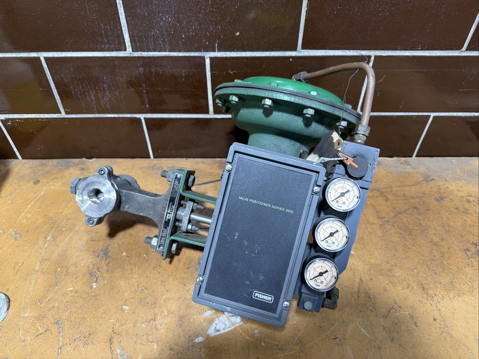 USED Fisher 1052 V100 3610J