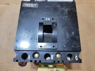 Used SQUARE D FA32100 Switchgears British Columbia CA | Lenmark #1438211