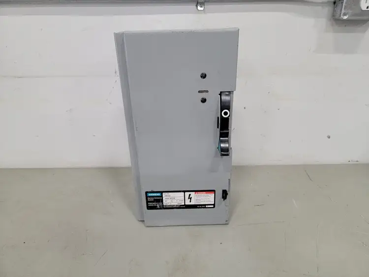 Used SIEMENS SE222 Switchgears British Columbia CA | Lenmark #238833