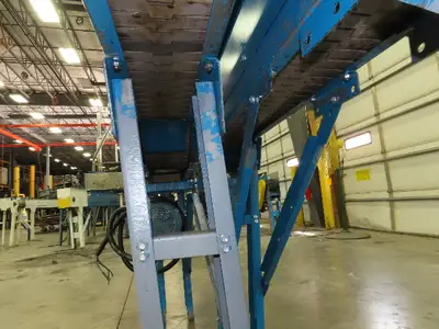 New London Engineering 7.5" x 13' 6" Side by Side Plastic Chain Conveyor 90°