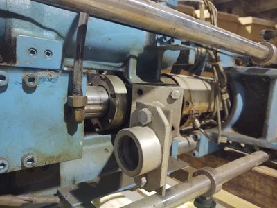 Nissei Complete Screw Injection Unit with Heating Removed From SY10