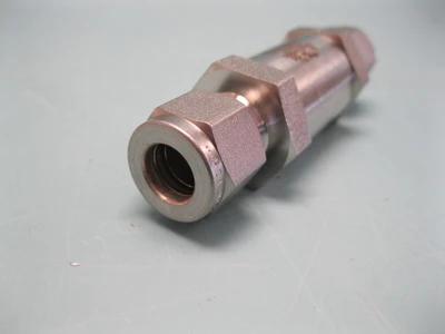 NEW Swagelok SS-6C-10
