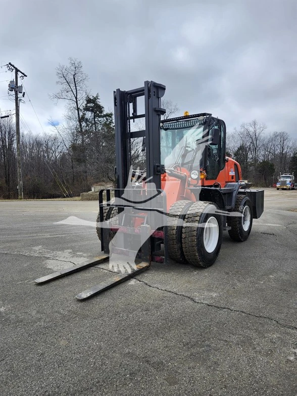 USED 2024 AGT F60C