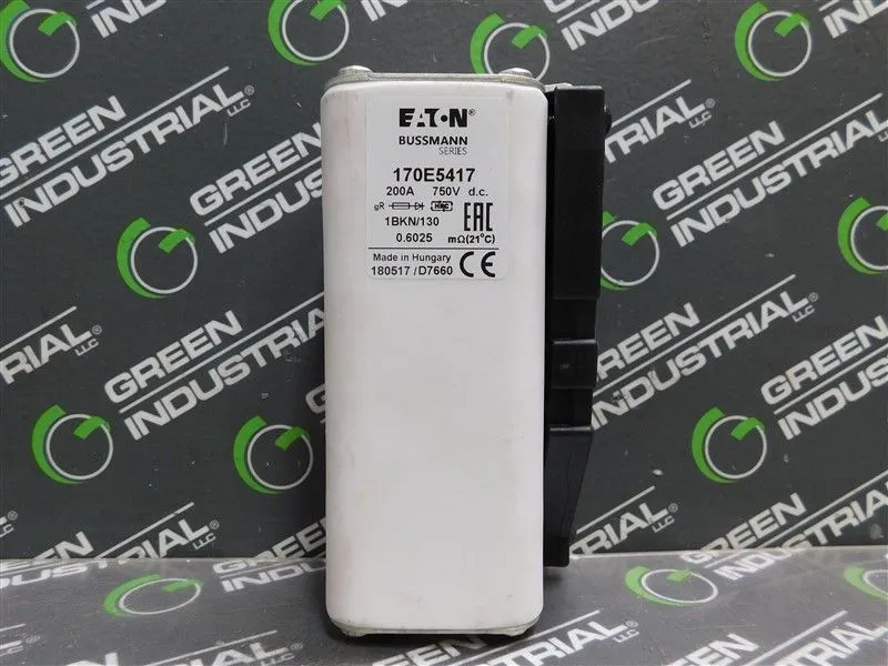 Eaton 170E5417 Bussmann Series Square Body Fuse 200A 750VDC 1BKN/130 Used