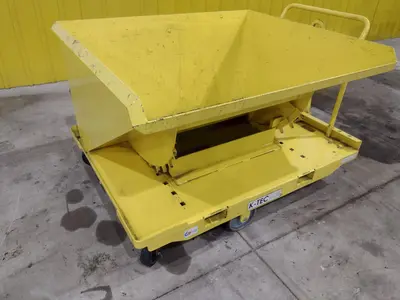 2000 LBS K-TEC MODEL #17167 SELF-DUMPING HOPPER: STOCK #20603