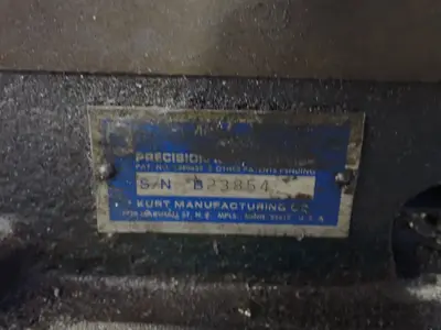Kurt 6" Vise